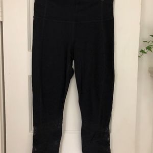 Black Athleta Cropped Leggings